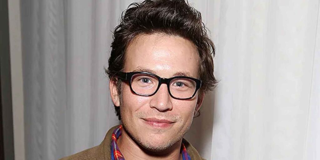 jonathan taylor thomas wife